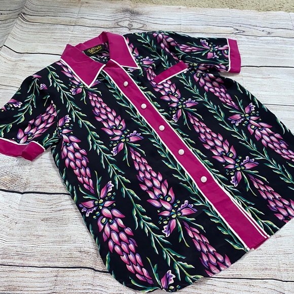 Bob Mackie Tops - Vintage 100% silk Bob Mackie printed blouse size L